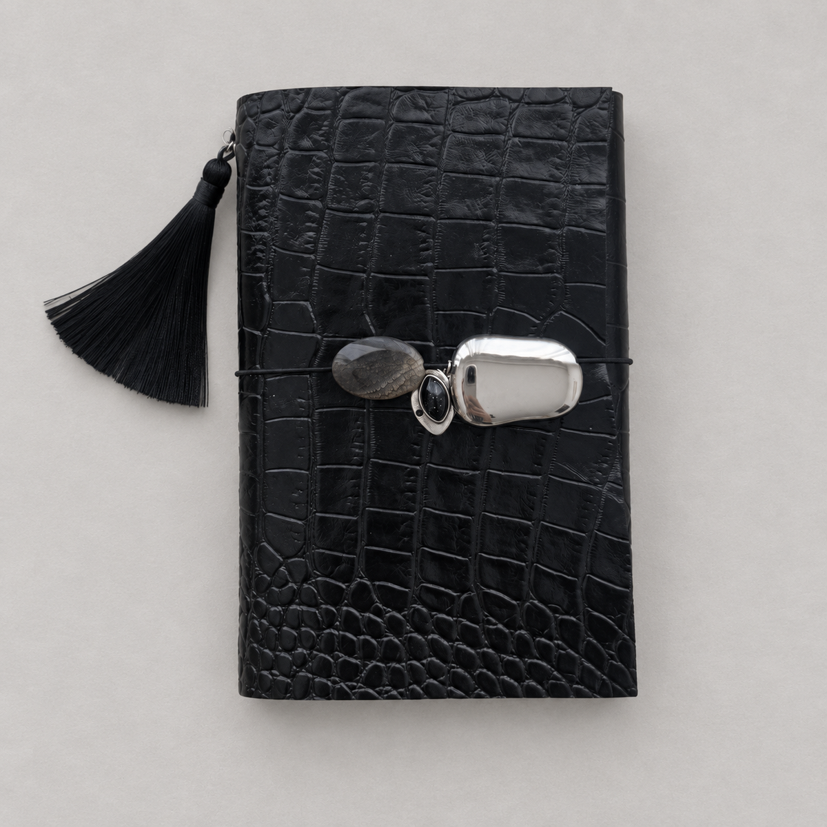 ARCHIVE 0014 — NOIR / Black Croc Journal A5